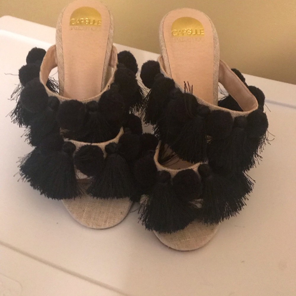 Capsule Collective Shoes NWOT